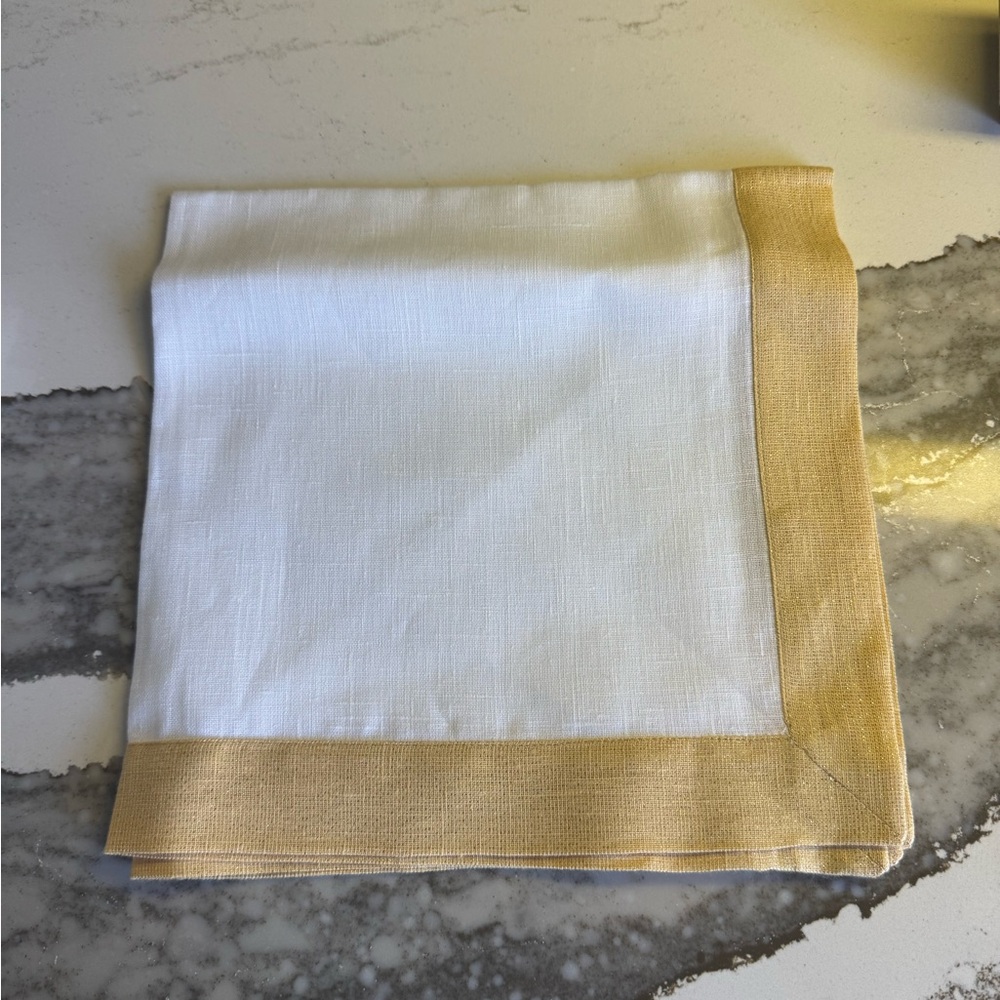 Deborah Rhodes White and Gold Linen Dinner Napkins. Set of 8.